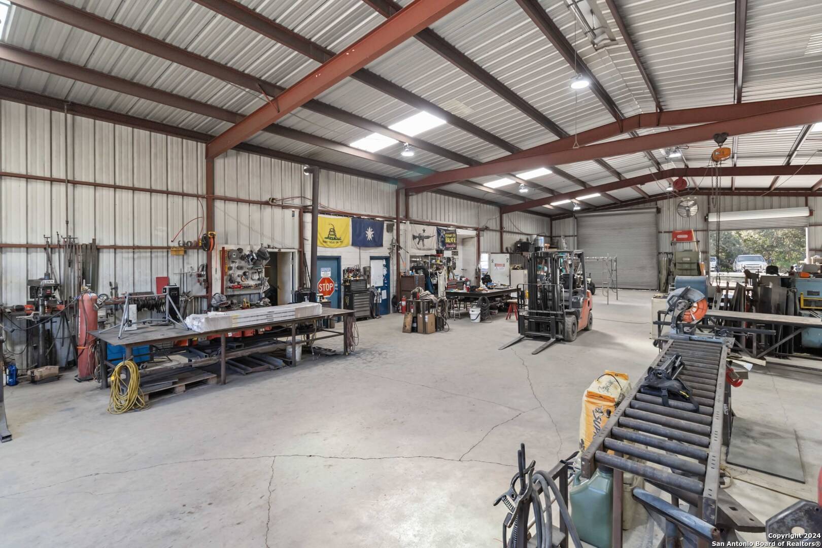 Canyon Lake, TX 78133-5180,5530 FM 2673
