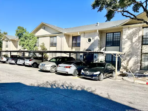 165 RAMPART DR UNIT 706, San Antonio, TX 78216-6775