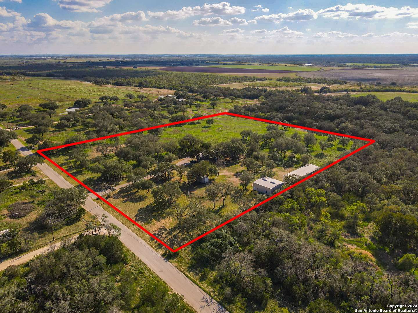 2401 COUNTY ROAD 343, Hondo, TX 78861-6507