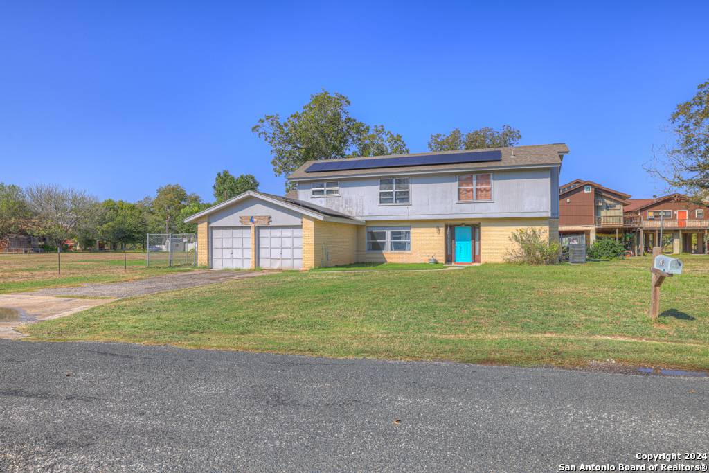 Seguin, TX 78155-7012,10 CHERRY HILL DR