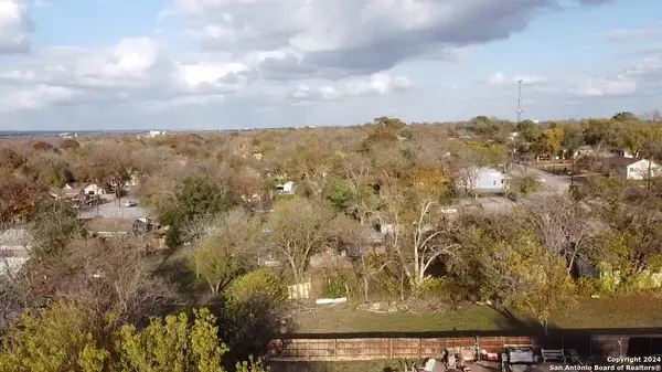 New Braunfels, TX 78130,355 Plum Ave
