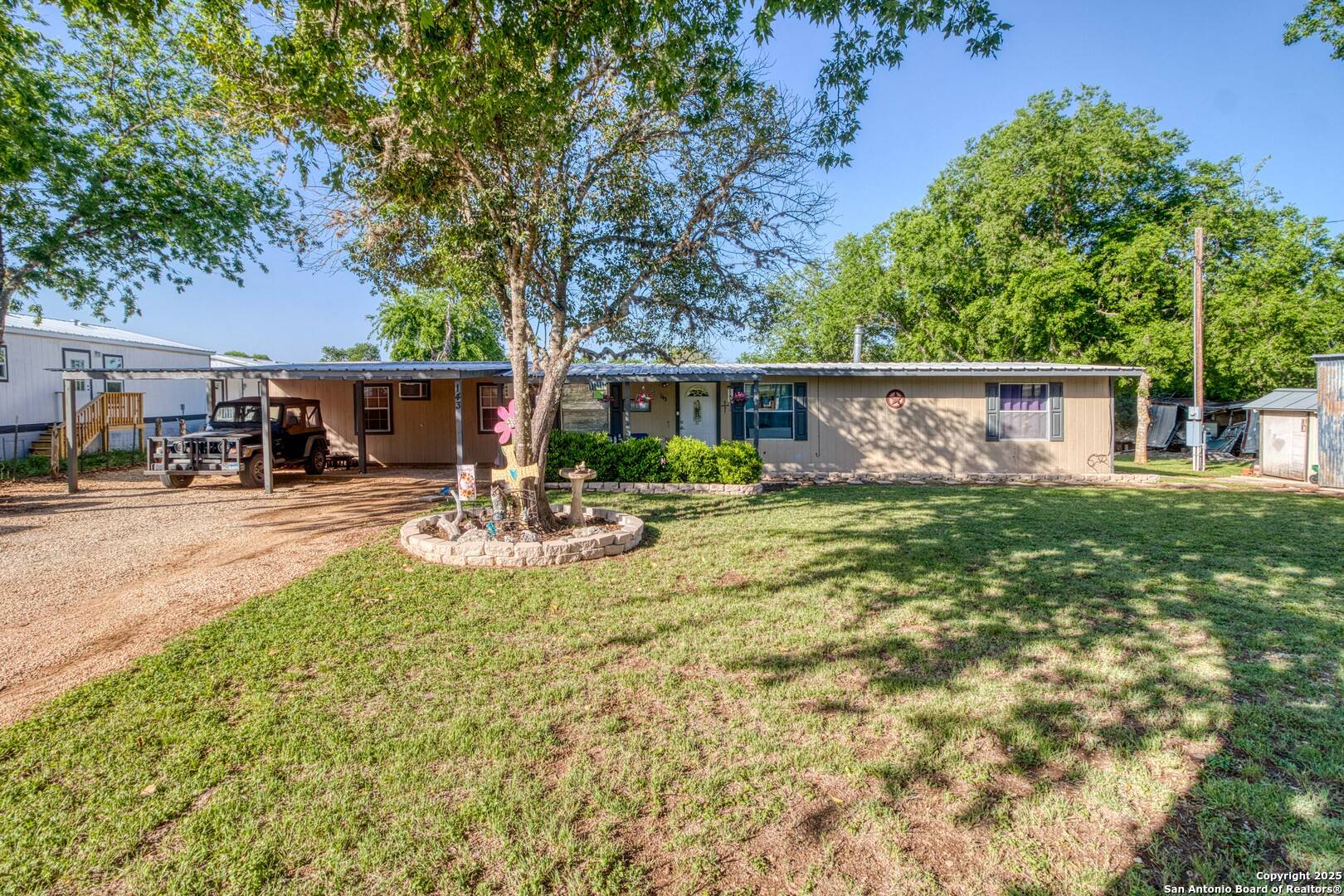 Medina, TX 78055-3768,143 & 147 LINNEY DR
