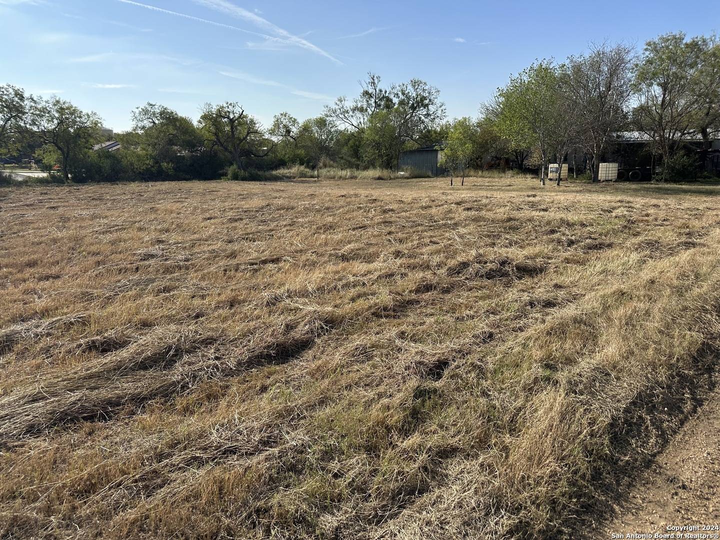 Jourdanton, TX 78026,613 Hon Ave