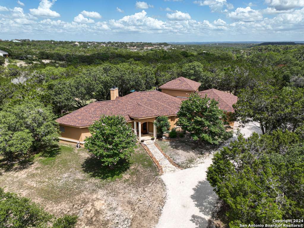 107 Buttermilk Ln, Spring Branch, TX 78070