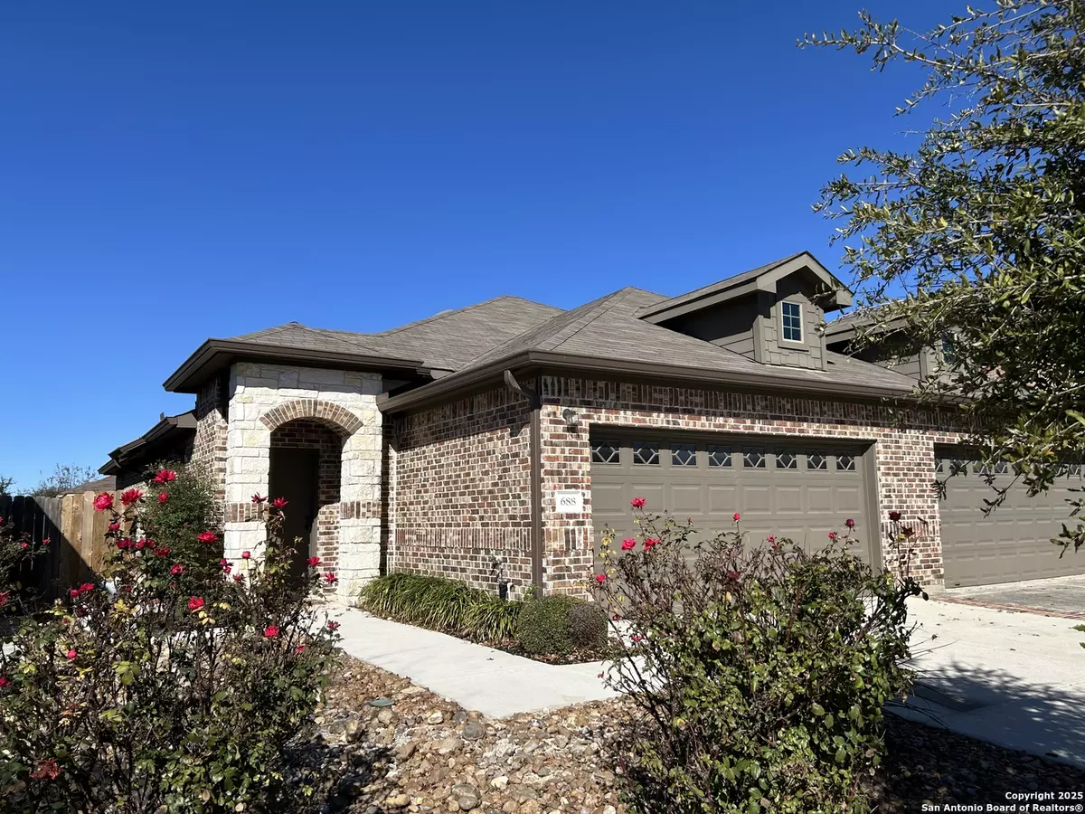 New Braunfels, TX 78130-6446,688 CREEKSIDE CIR