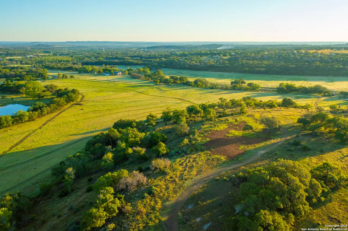 Boerne, TX 78006,85 Waring Welfare