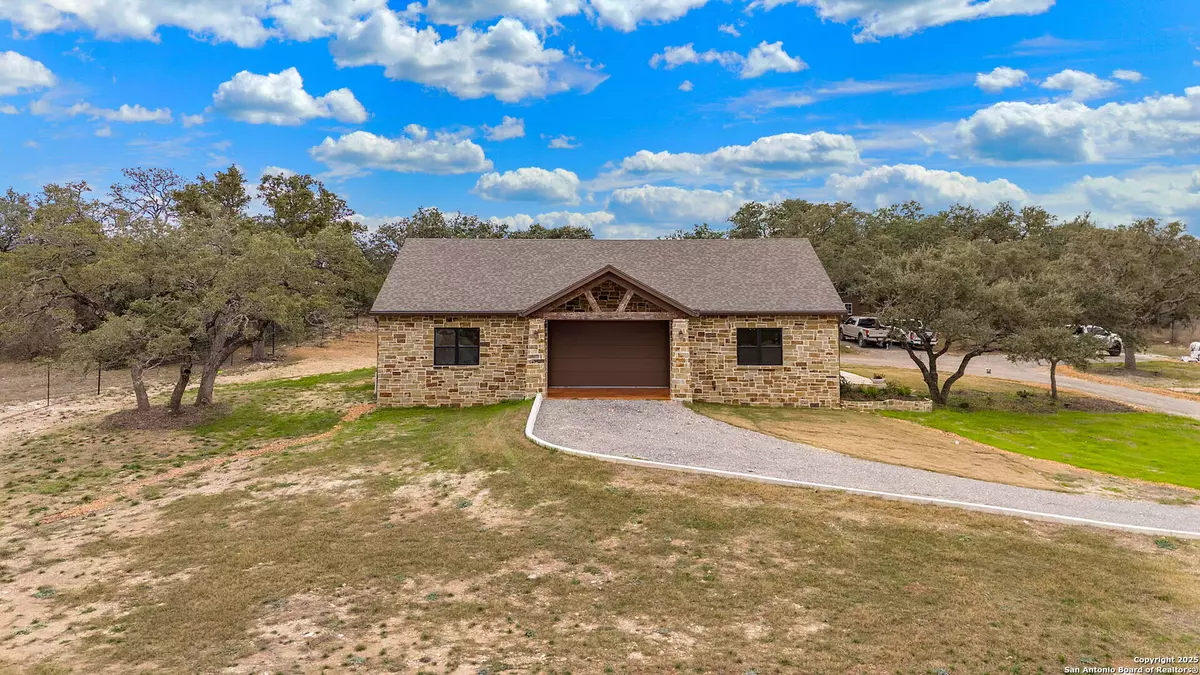 Boerne, TX 78006-8355,238 SABINAS CREEK RANCH RD