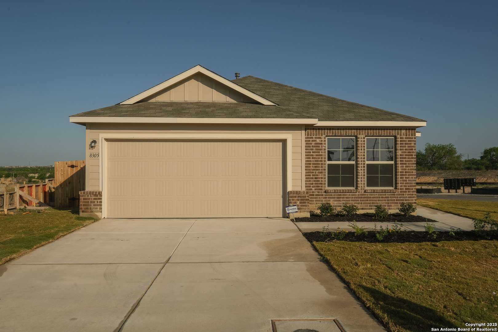 San Antonio, TX 78222,8305 Roadrunner Passage