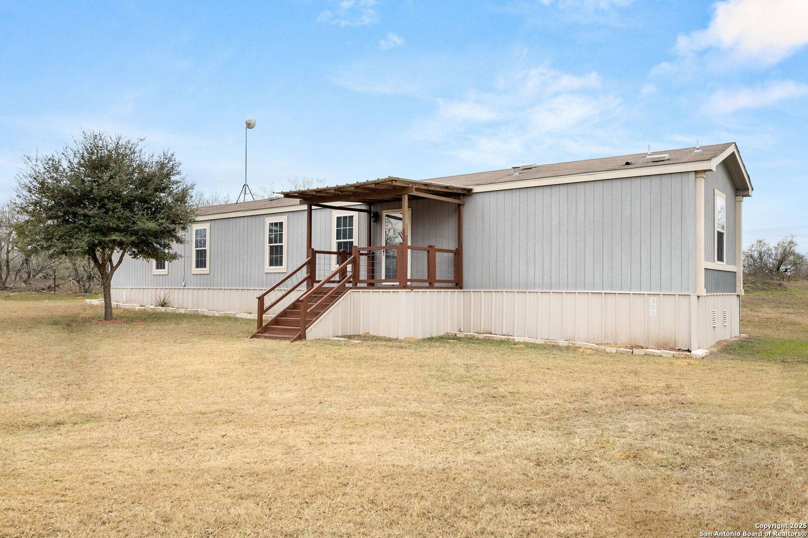 1487 Sheffield Rd, Seguin, TX 78155