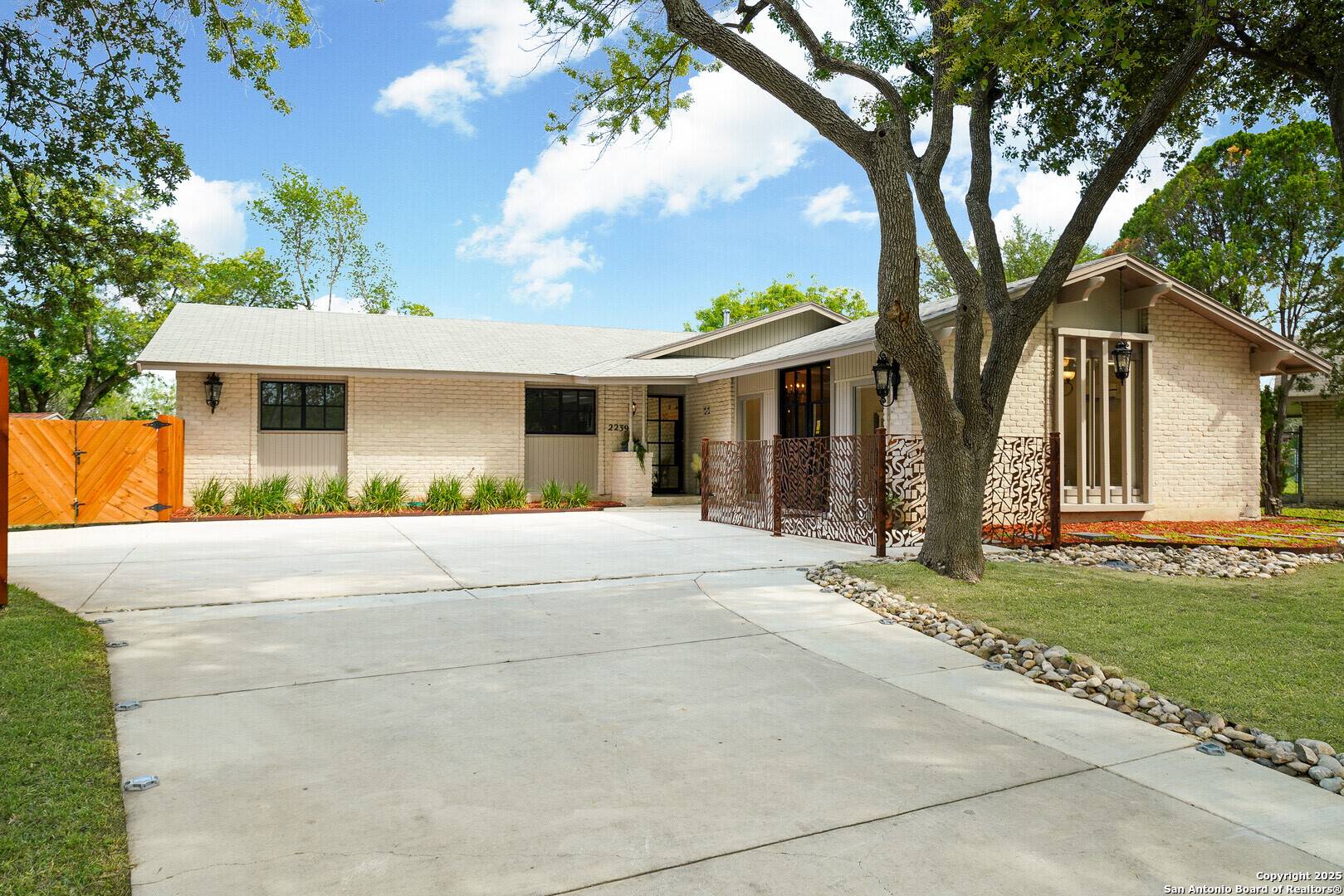 2239 ORANGE BLOSSOM ST, San Antonio, TX 78247-4345