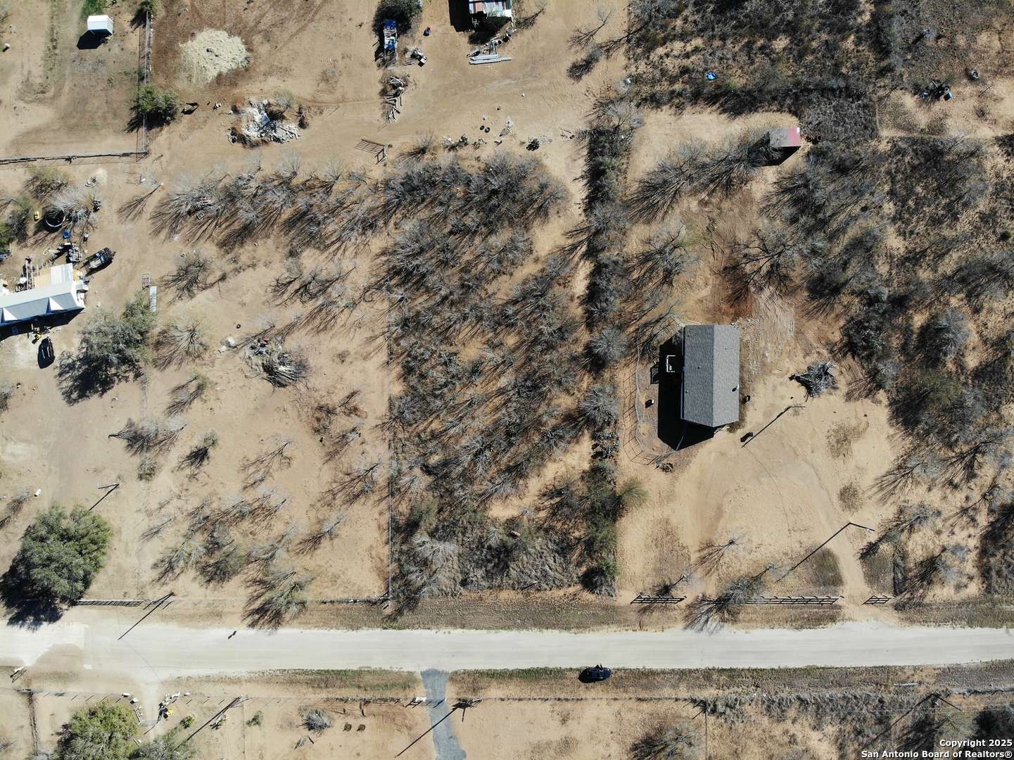 131 County Road 2666, Moore, TX 78057