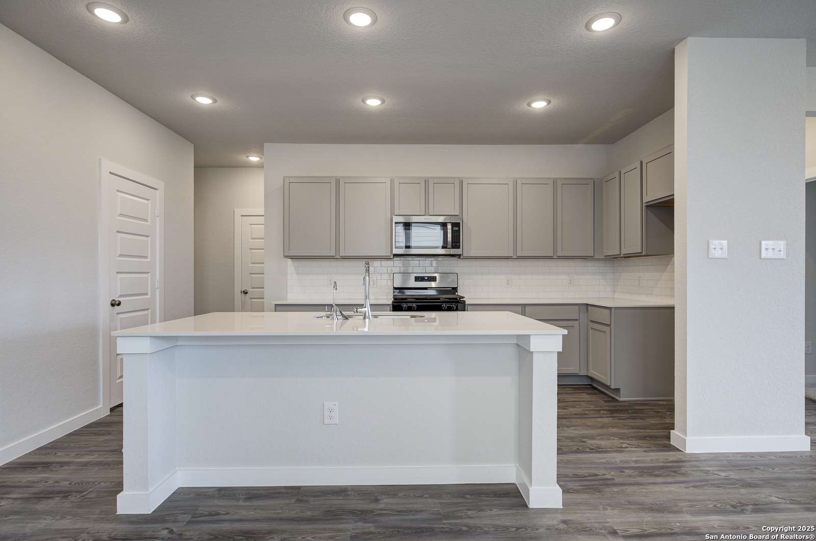 San Antonio, TX 78222,5815 Rams Cove