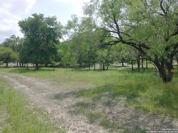 Kerrville, TX 78028,2210 Stoneledge Dr Lot 3