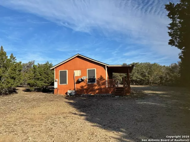 Leakey, TX 78873,107 Camino Primero