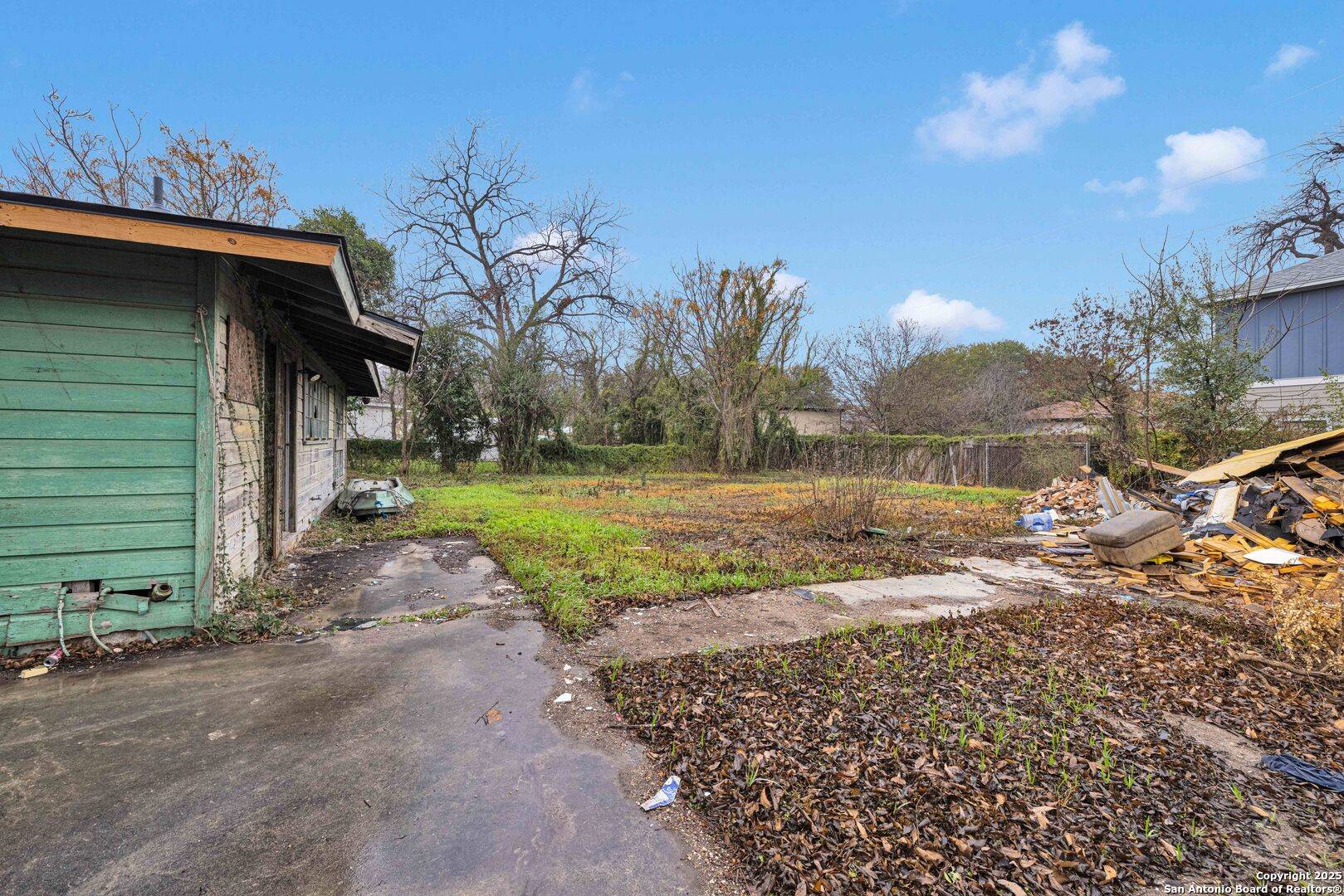 San Antonio, TX 78202-2408,315 BLUE BONNET ST