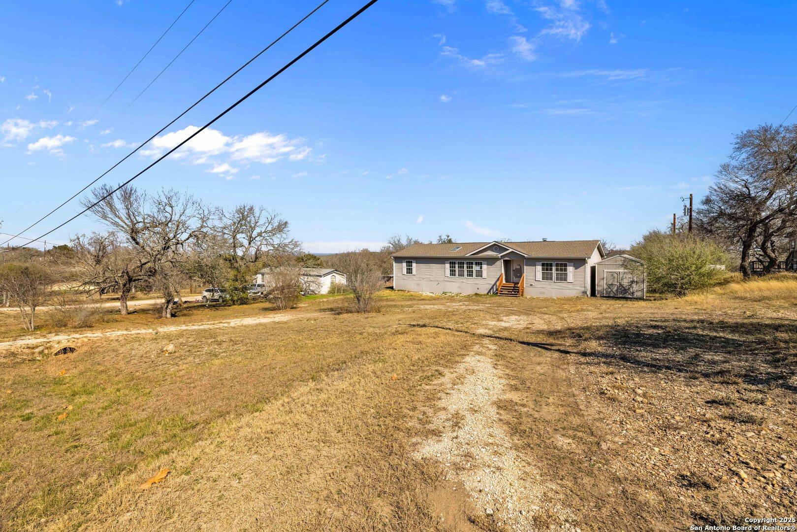 Hondo, TX 78861-6272,804 COUNTY ROAD 4511