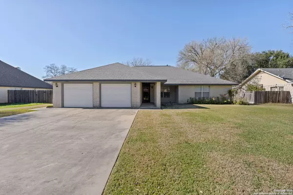 Lockhart, TX 78644,1315 Walter Ellison