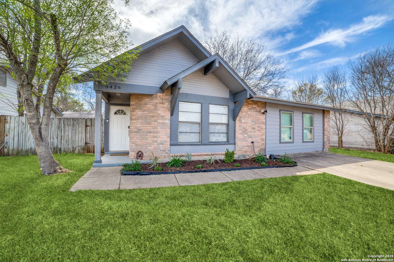 9426 Valley Bnd, San Antonio, TX 78250