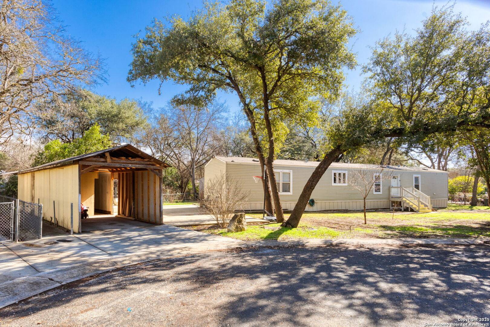 25402 IMA RUTH PKWY, San Antonio, TX 78257-1178