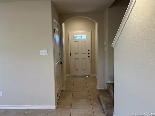 San Antonio, TX 78233-4247,6627 MIA WAY UNIT 102