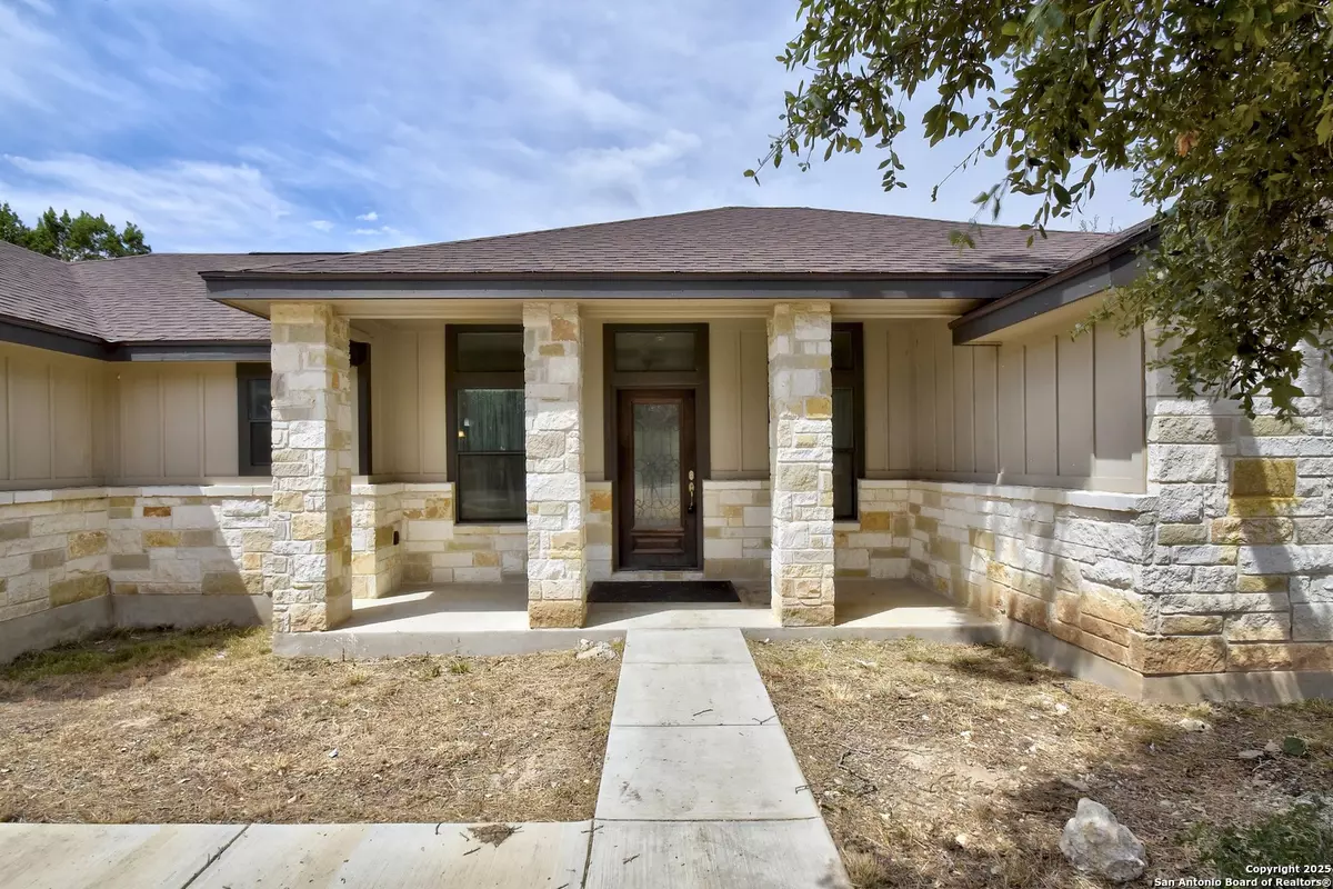 Fischer, TX 78623-2083,1010 PERSIMMON PASS