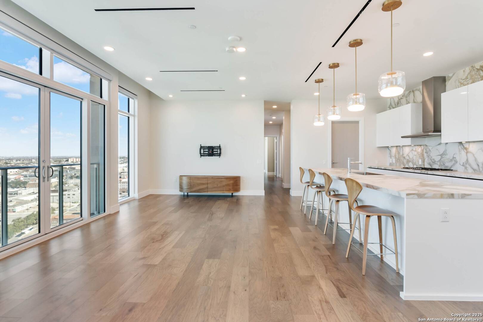 123 Lexington UNIT 1602, San Antonio, TX 78205