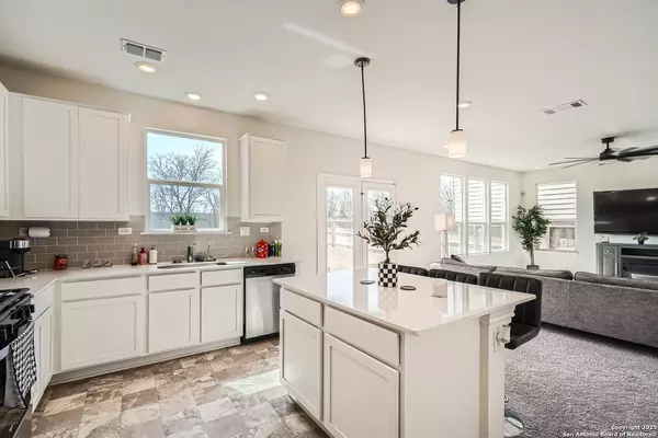 Converse, TX 78109,9422 Braman Point