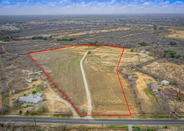 12330 Pearsall Rd, Atascosa, TX 78002
