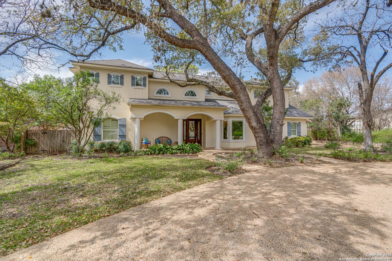 211 Winston Ln, Castle Hills, TX 78213