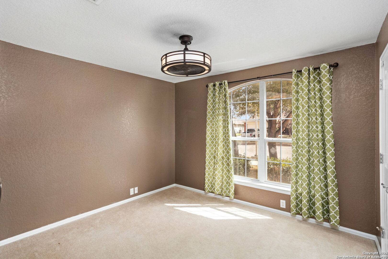 Cibolo, TX 78108,5552 Columbia Dr.
