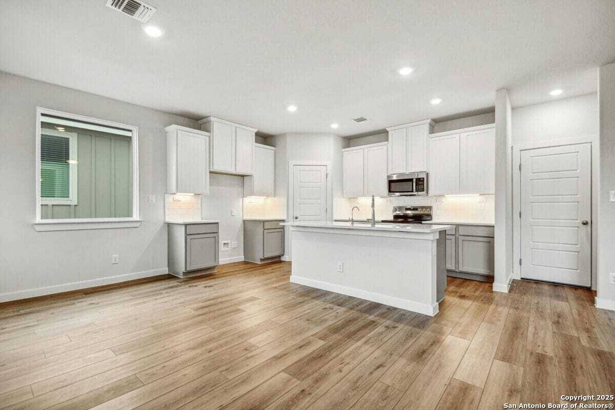 New Braunfels, TX 78130,755 Langston Lane