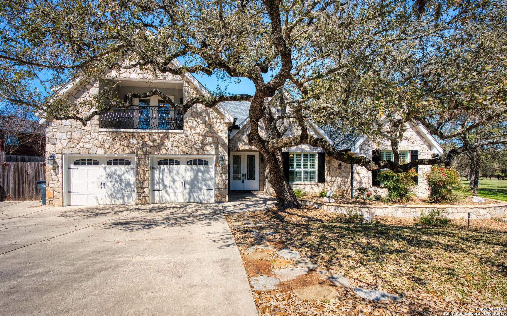 521 Oak Tree, New Braunfels, TX 78130