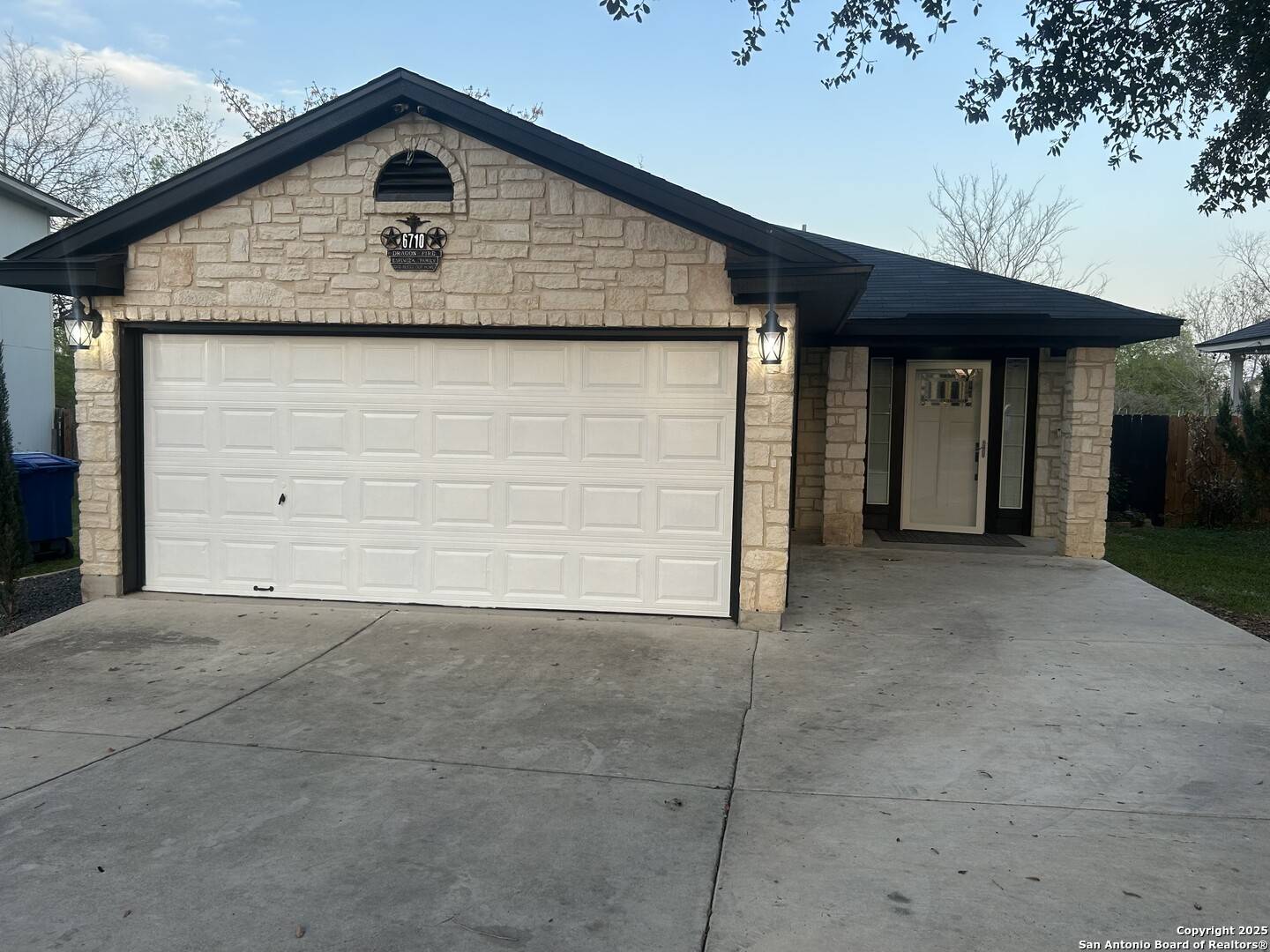 6710 Dragon Fire, San Antonio, TX 78242