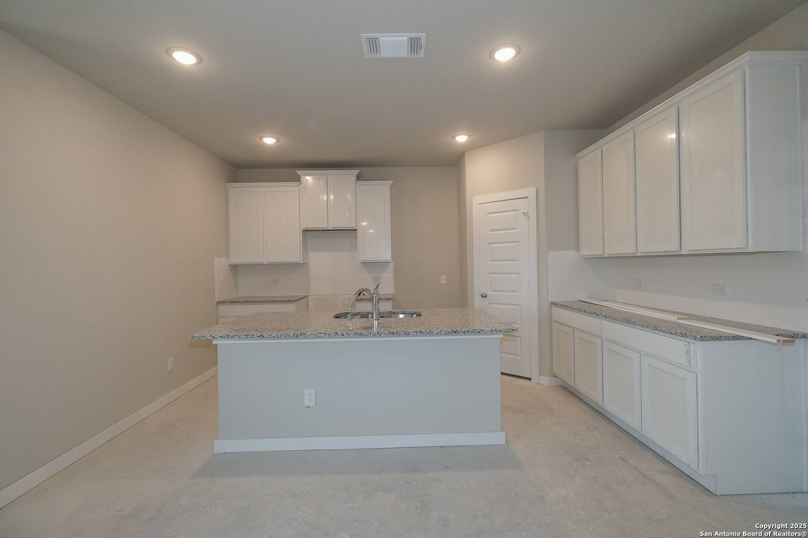 San Antonio, TX 78252,8643 Rucker Pond Trail