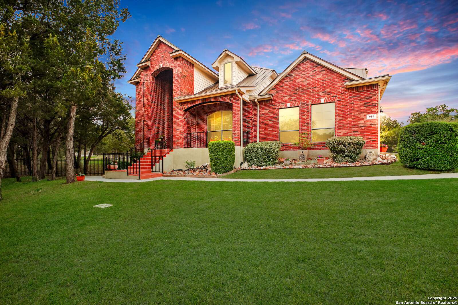 New Braunfels, TX 78132,954 Santa Cruz
