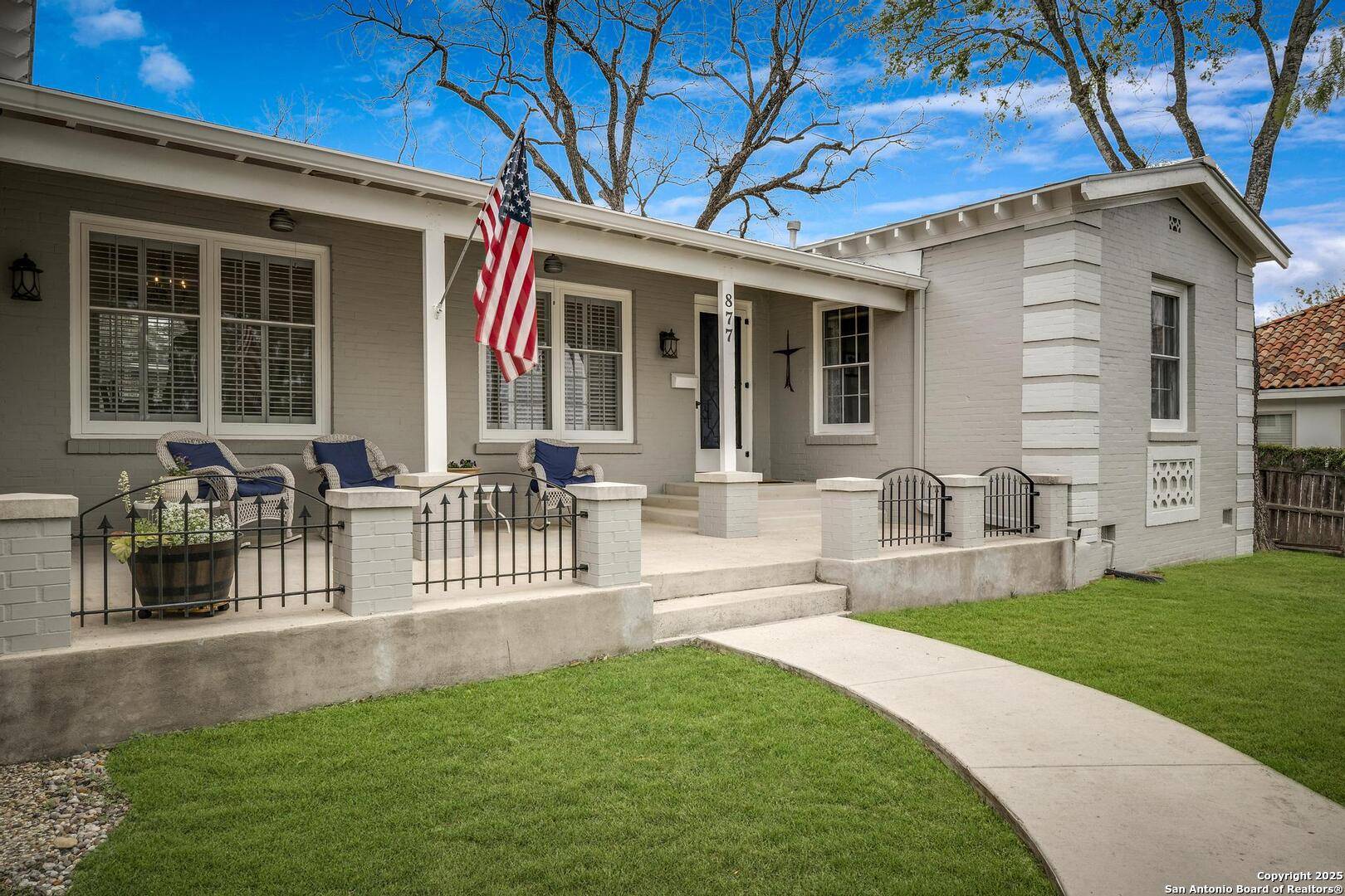 877 Burr Rd, San Antonio, TX 78209