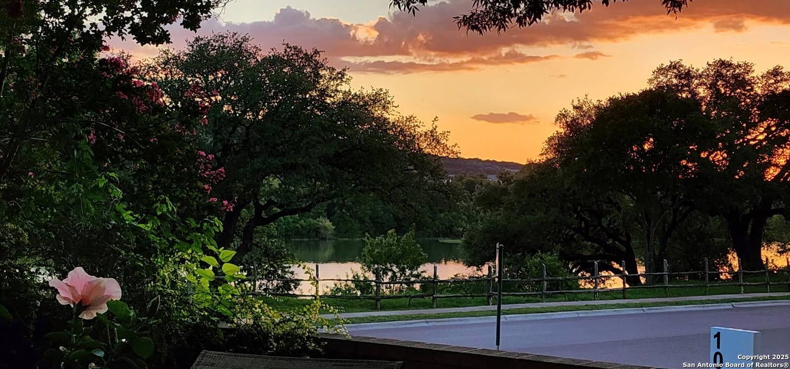 Kerrville, TX 78028,1000 Guadalupe St UNIT 1D &