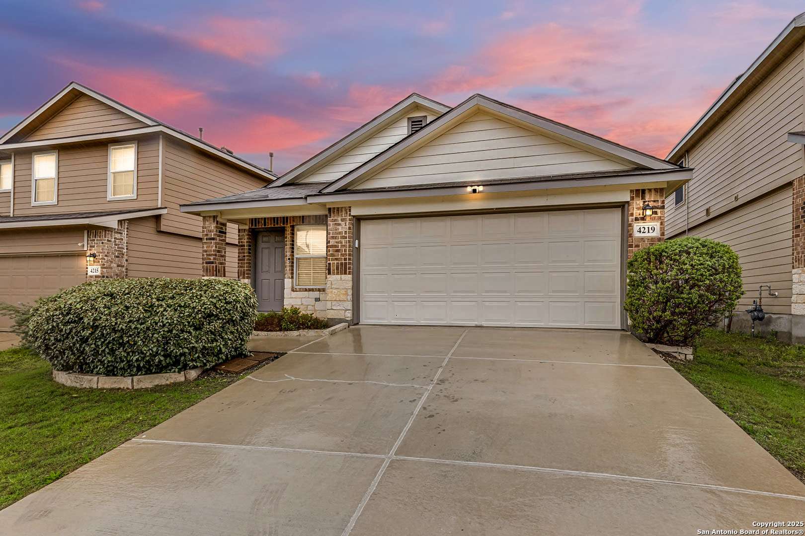 4219 Busbee, St Hedwig, TX 78152