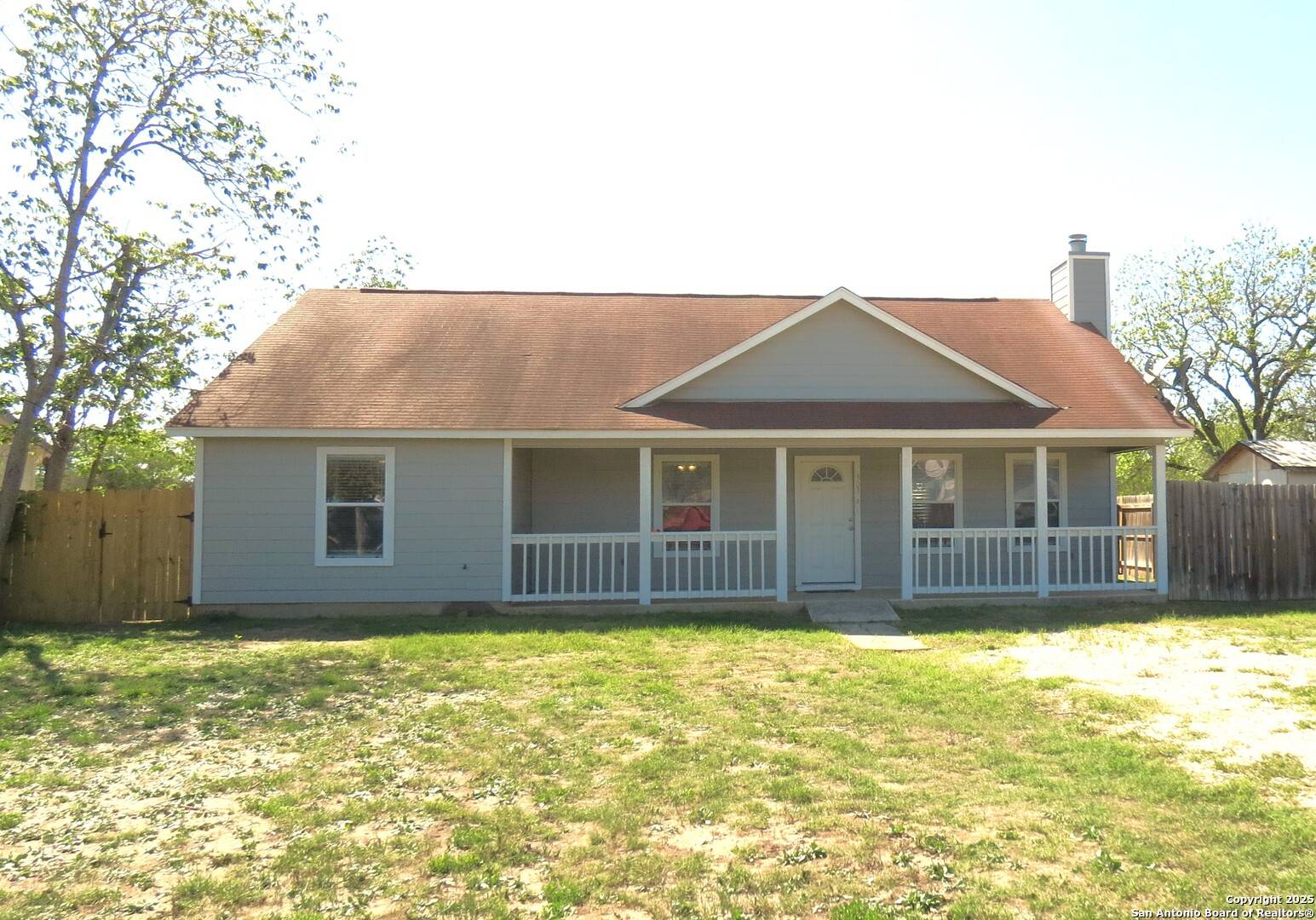 303 Windy Knoll, Devine, TX 78016