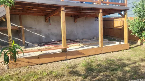 Converse, TX 78109-0070,8819 Barrow Path