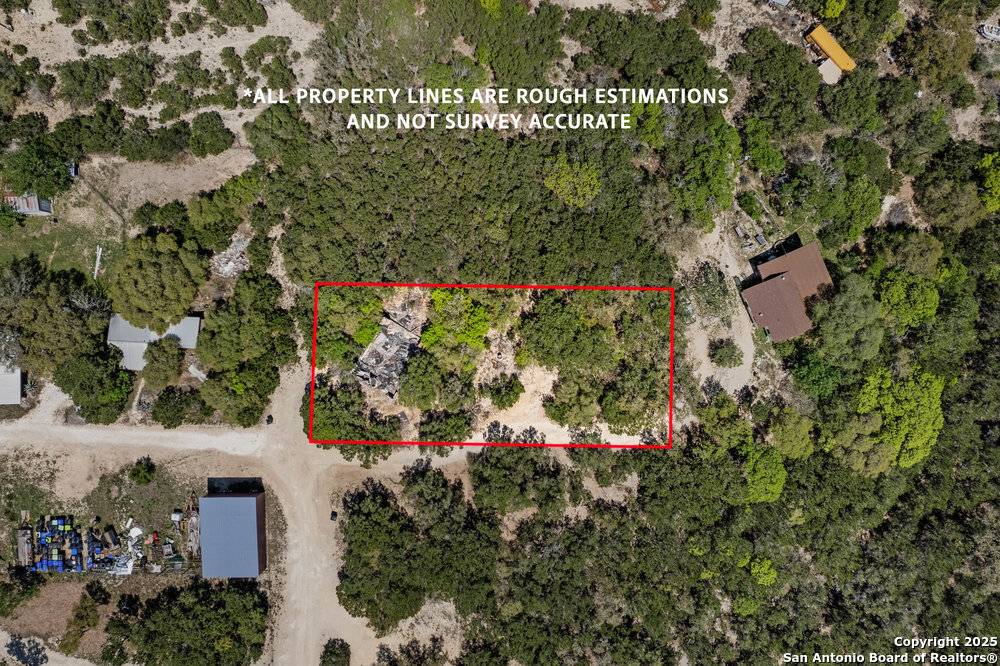6TH St E, Pipe Creek, TX 78063