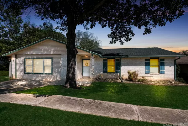 Live Oak, TX 78233,7813 Hollow Oak