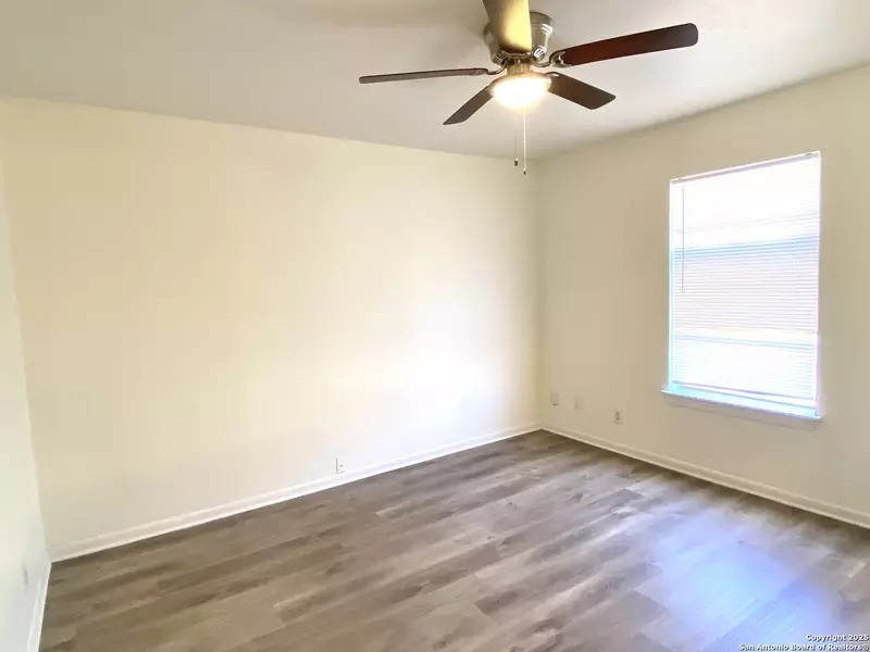 3915 Sherril Brook UNIT 4, San Antonio, TX 78228
