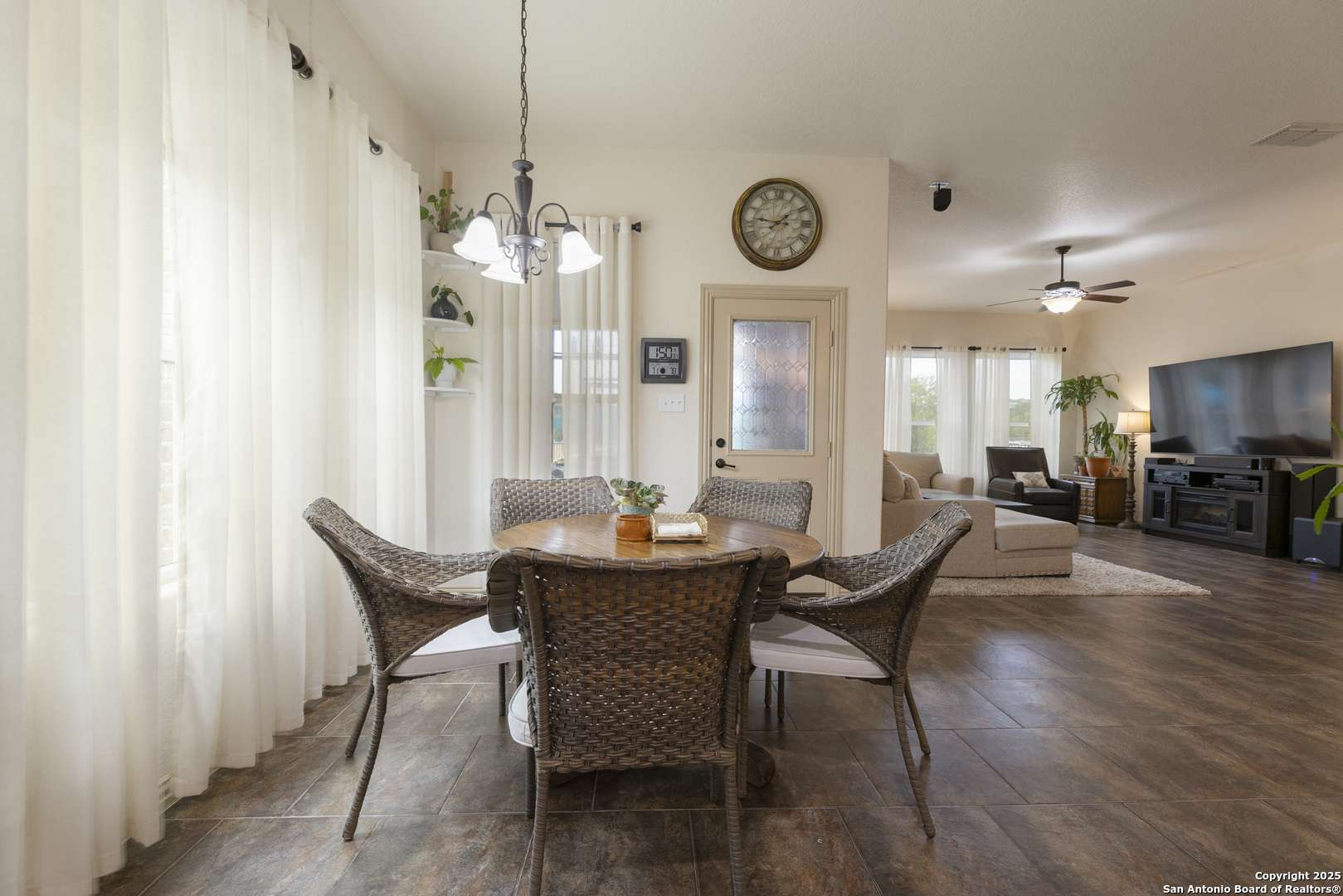 Helotes, TX 78023,10811 Newcroft