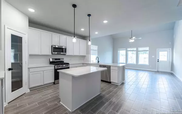 Schertz, TX 78108,5790 Reagan Ridge