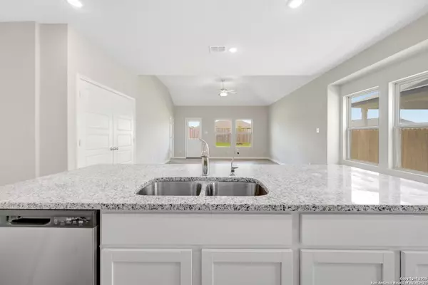 San Antonio, TX 78253,6727 Red Buffalo Trail