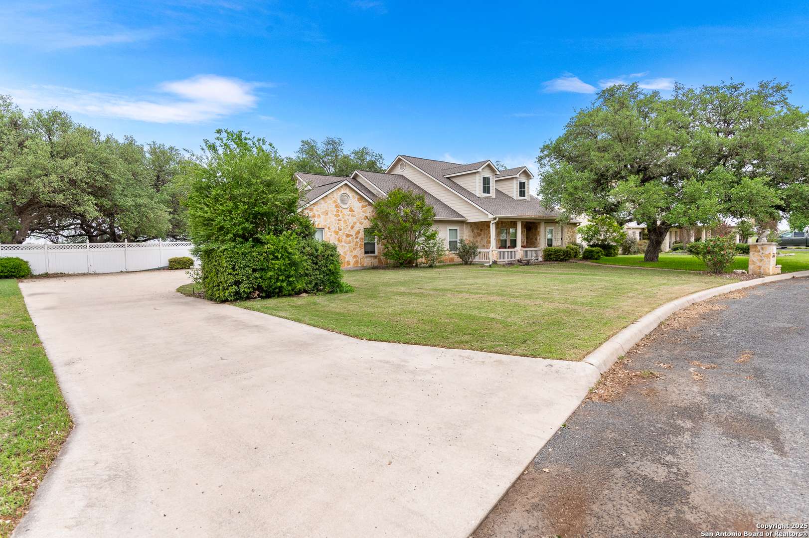Hondo, TX 78861,108 County Road 4325
