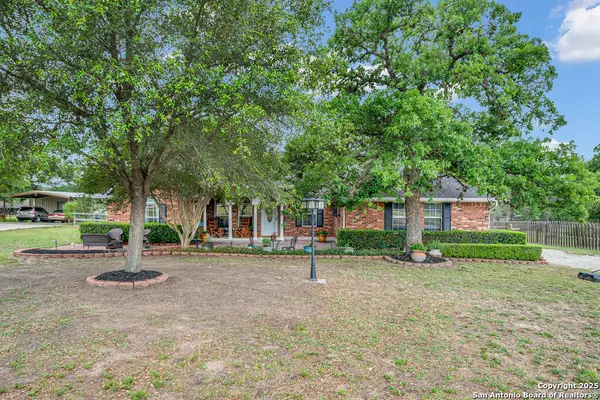 La Vernia, TX 78121,1253 Hillside Oaks