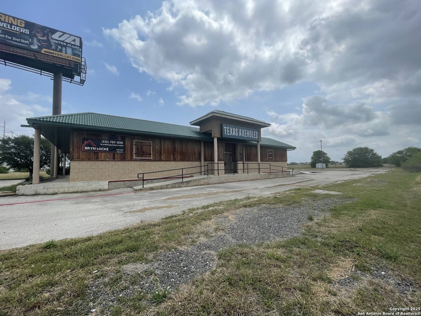 Seguin, TX 78155,1575 interstate 10
