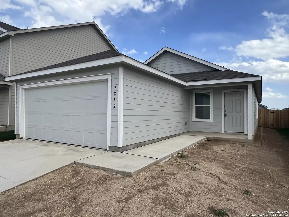 San Antonio, TX 78254,9852 BUTTE CRK